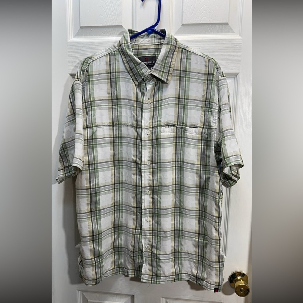 Woolrich Green and White Plaid Short-Sleeve Button-Down Shirt